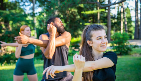 Rozgrzewka ogólnorozwojowa – dlaczego warto się rozgrzewać, ćwiczenia